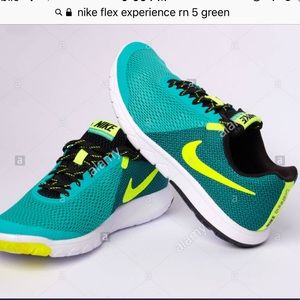NIKE Flex Experience RN 5